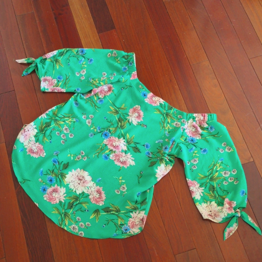 Off the shoulder 3/4 sleeve blouse